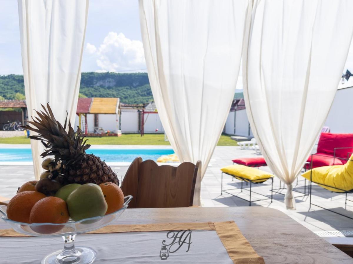 Вилла Family Estate Hadzalova Avlija Бихач Экстерьер фото