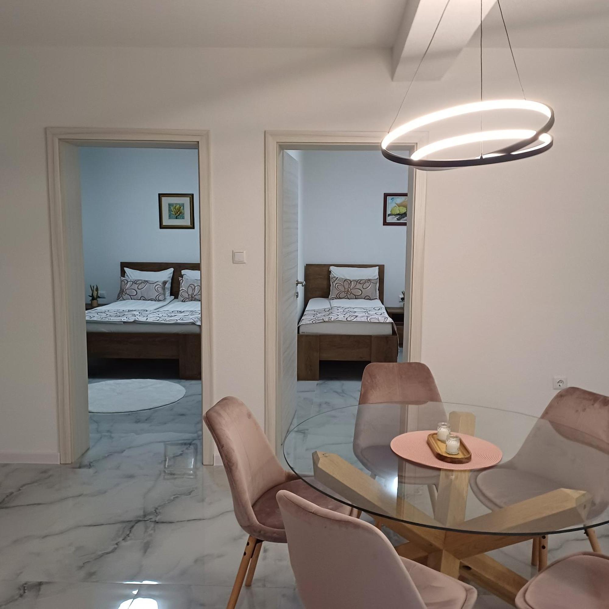 Вилла Family Estate Hadzalova Avlija Бихач Экстерьер фото