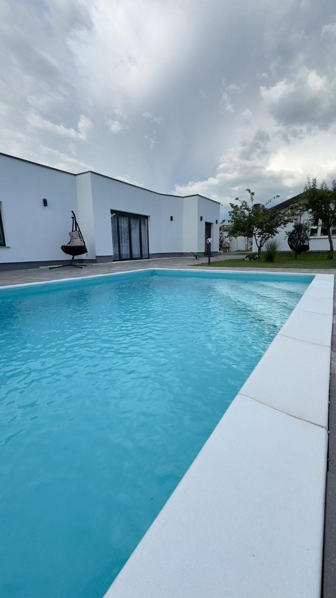 Вилла Family Estate Hadzalova Avlija Бихач Экстерьер фото